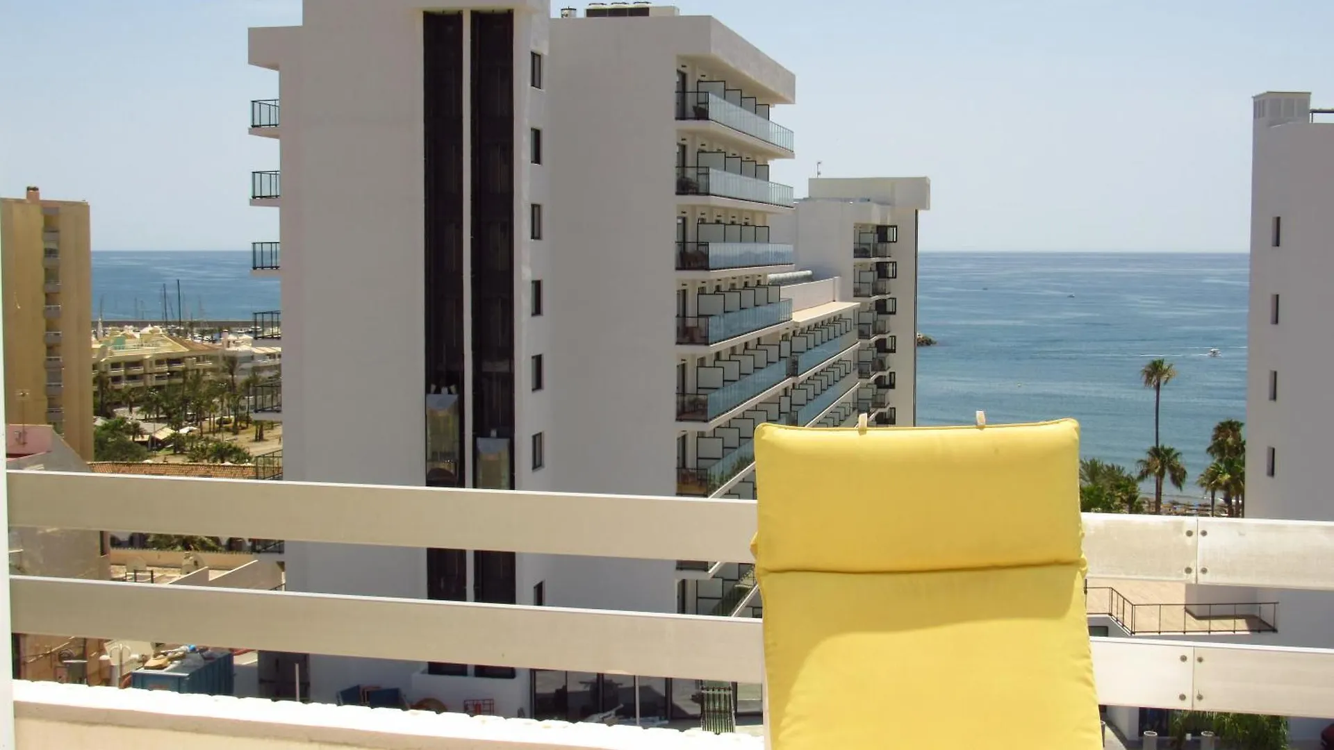 Manantial Apartment Benalmadena Spain